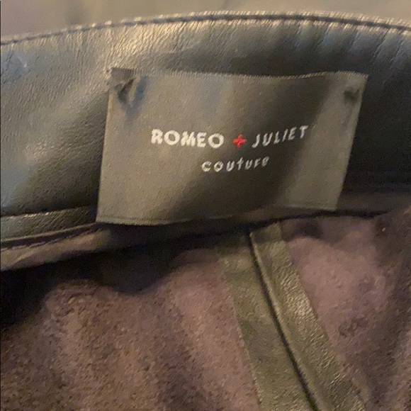 NWT. Romeo and Juliet Couture Trousers. Size M - Picture 3 of 4